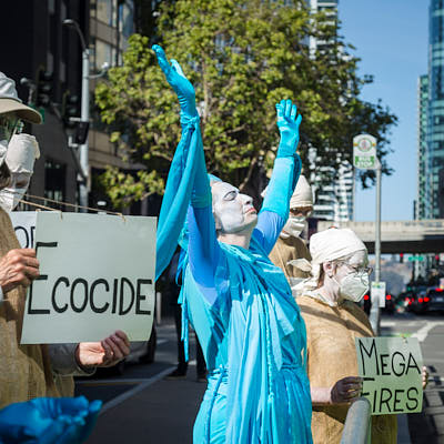 Dropping The Banner On Wells Fargo's Fossil Foolishness:May 18, 2022